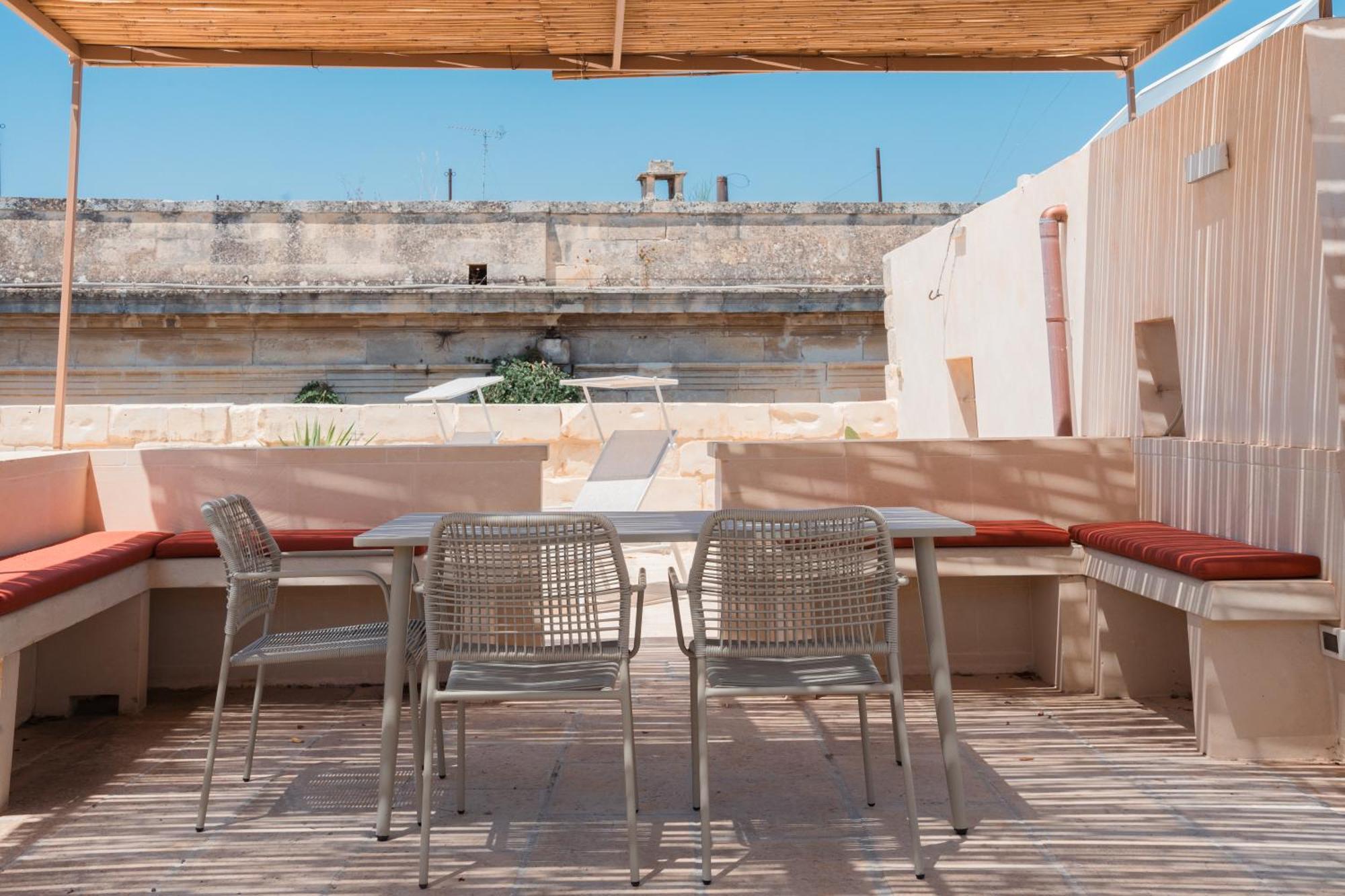 Margherita Apartment & Rooftop By Residence Colibri Lecce Eksteriør billede